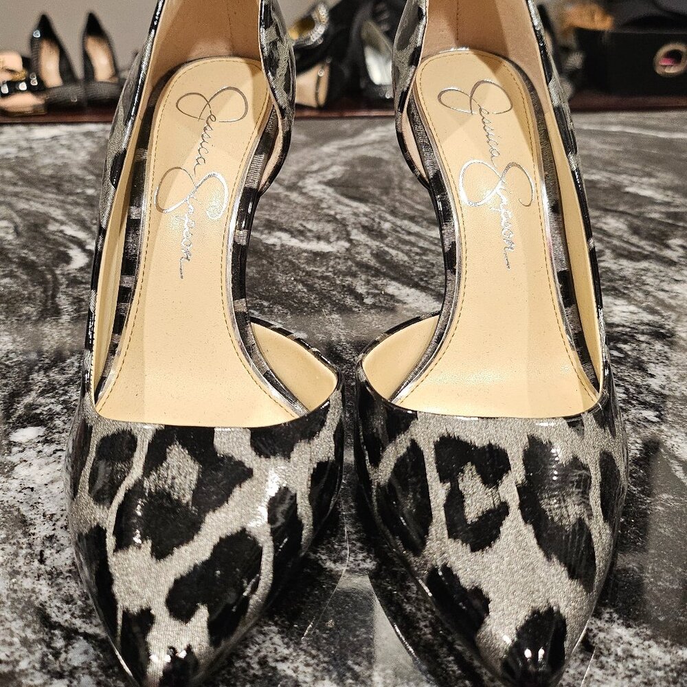 Jessica Simpson Black and Silver Leopard Print Heels Size 6.5